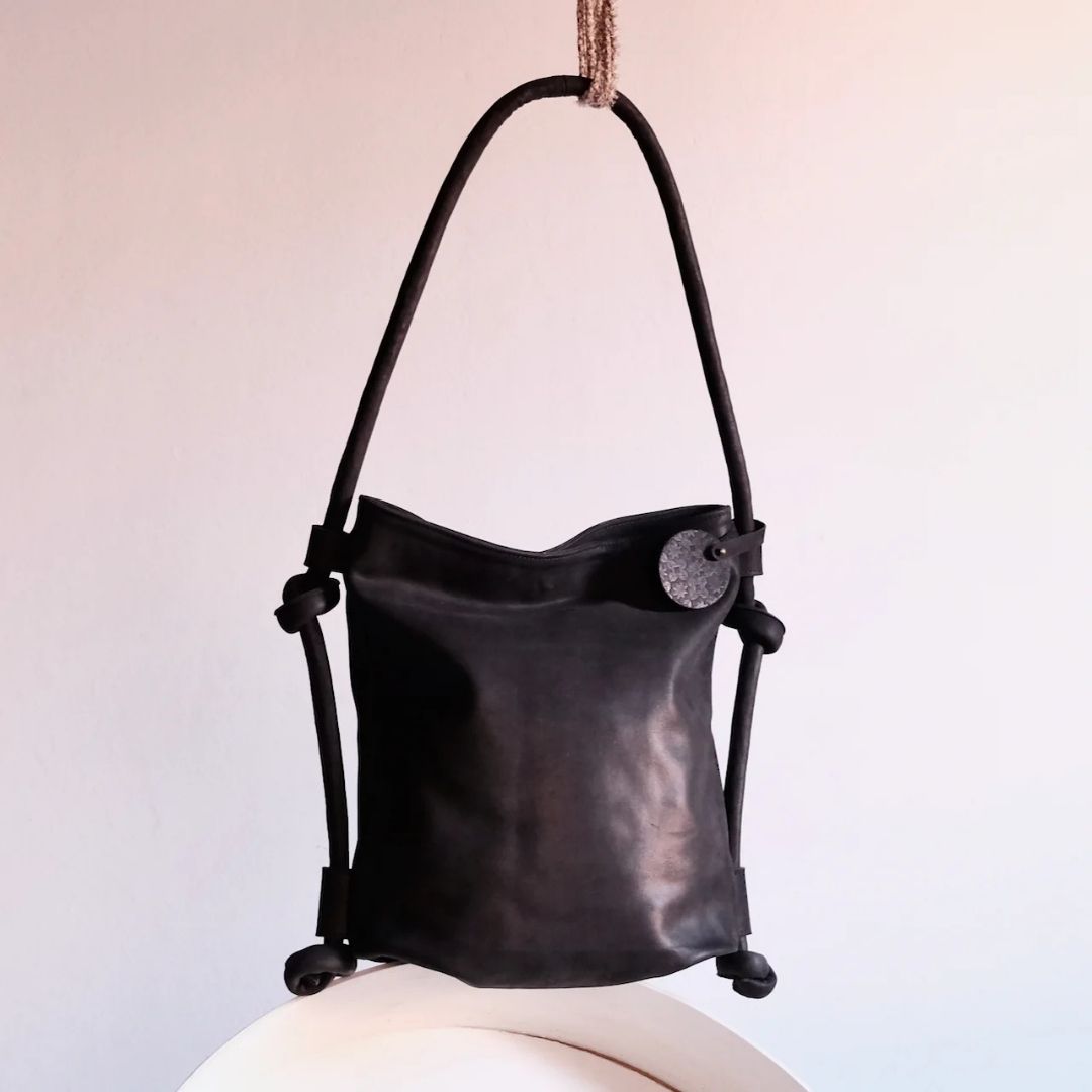 Hayat convertable bag Black