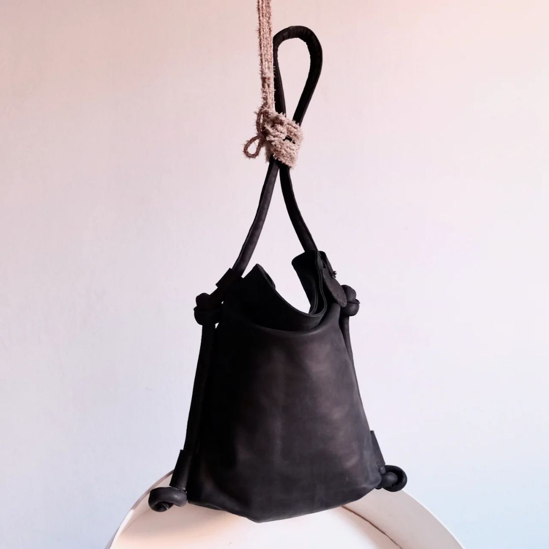 Hayat convertable bag Black