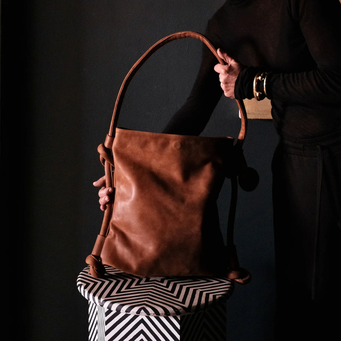 Hayat convertable bag Brown